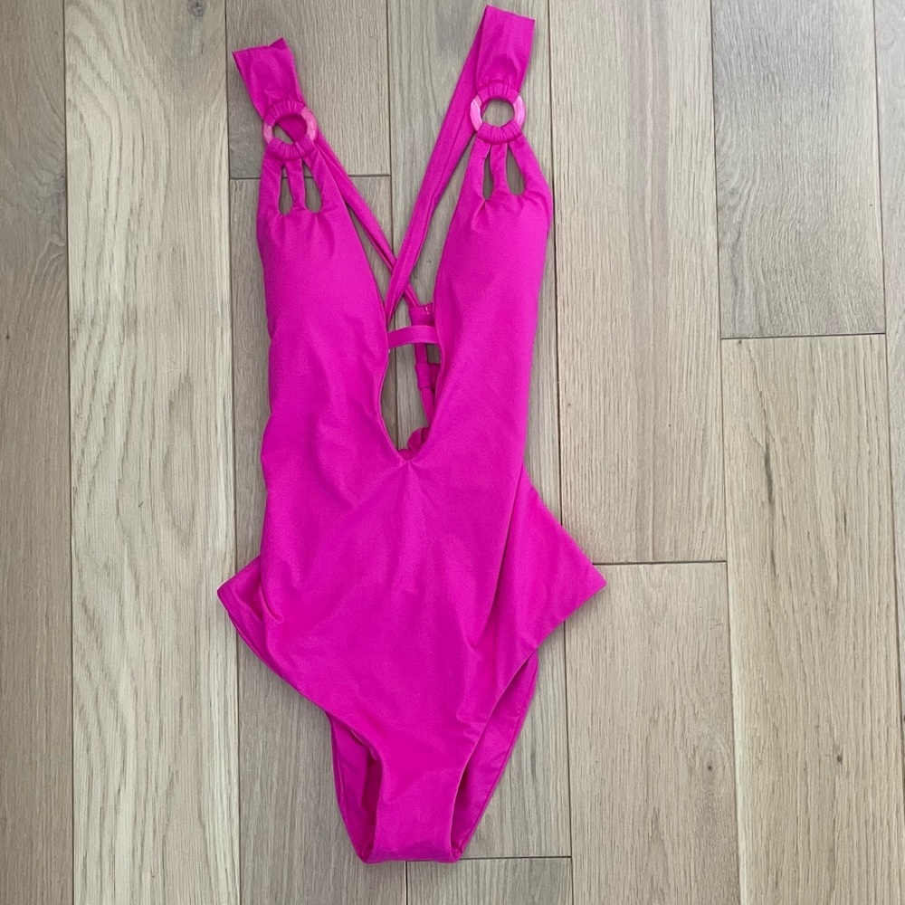 Becca one piece bathing suit ☀️nwot☀️size small